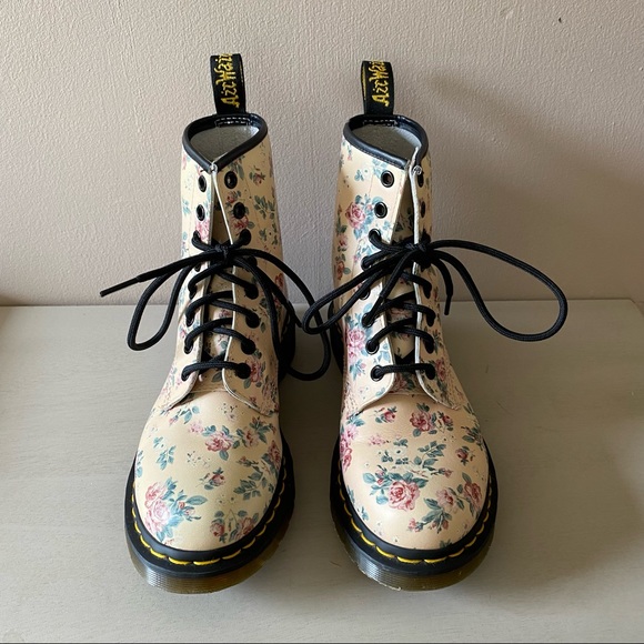 Dr. Martens 1460 Vintage Cream Rose Floral Boots - Picture 2 of 8
